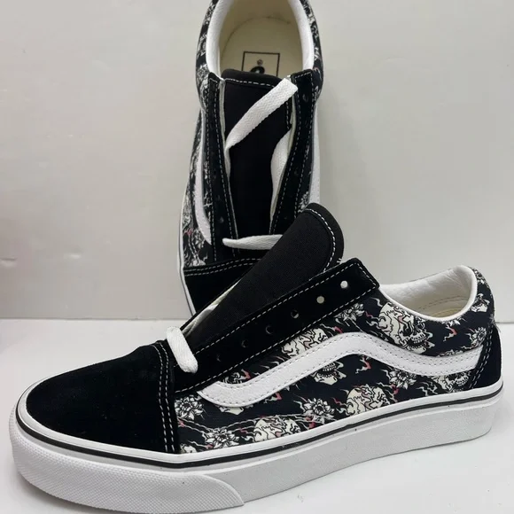 Vans Men’s Old Skool (Flash Skulls)Multi/True White Sneakers
VN0A38G118C - Picture 15 of 16